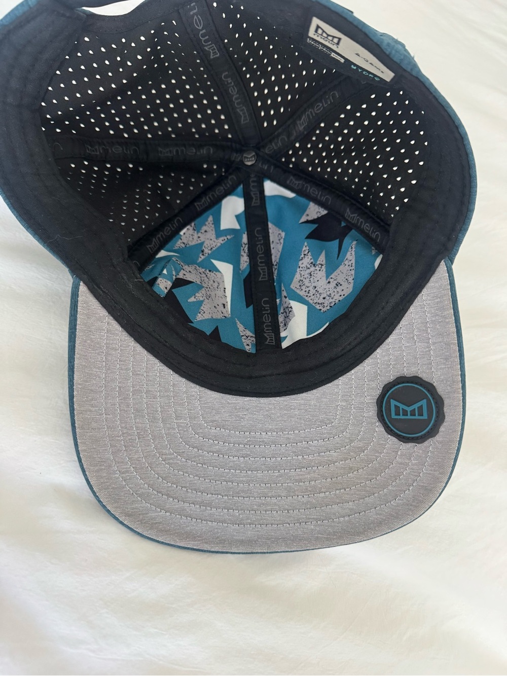 Men’s Teal blue Melin hat A-game Hydro - Picture 3 of 3